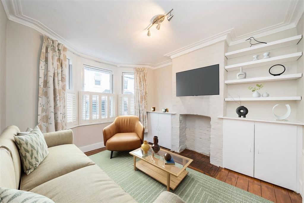 Property photo 2 of 6