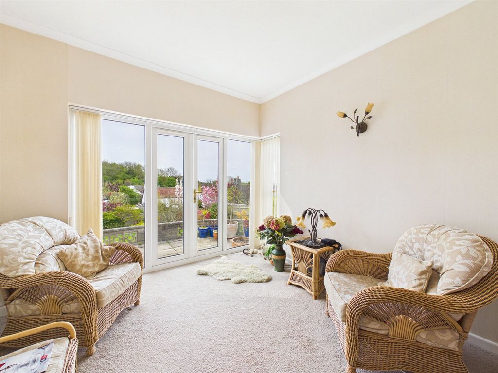 Property photo 3 of 23 Picture No. 15