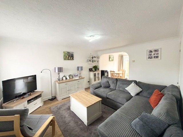 Property photo 3 of 15 Living Room