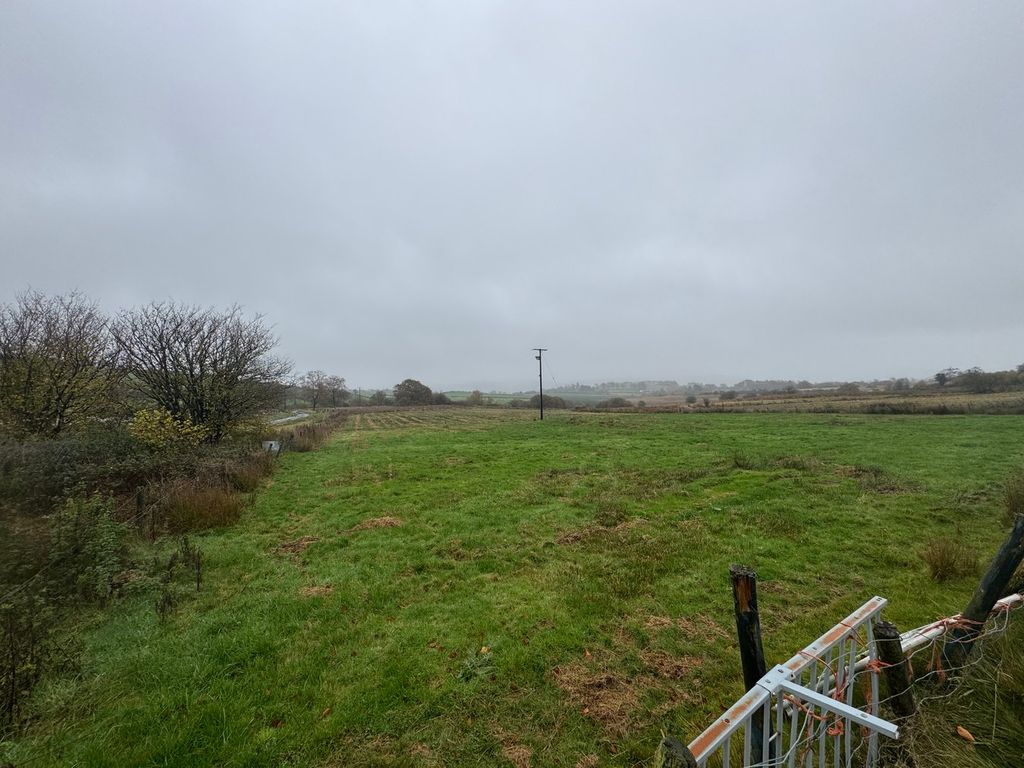 Property photo 2 of 35