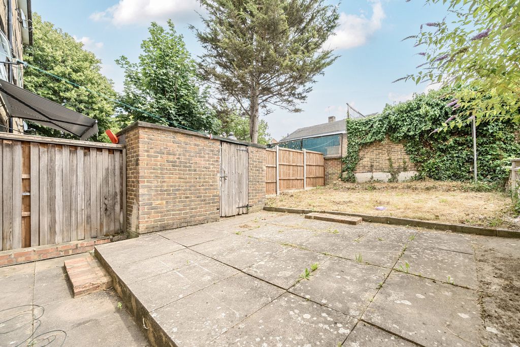 Property photo 1 of 16 Garden