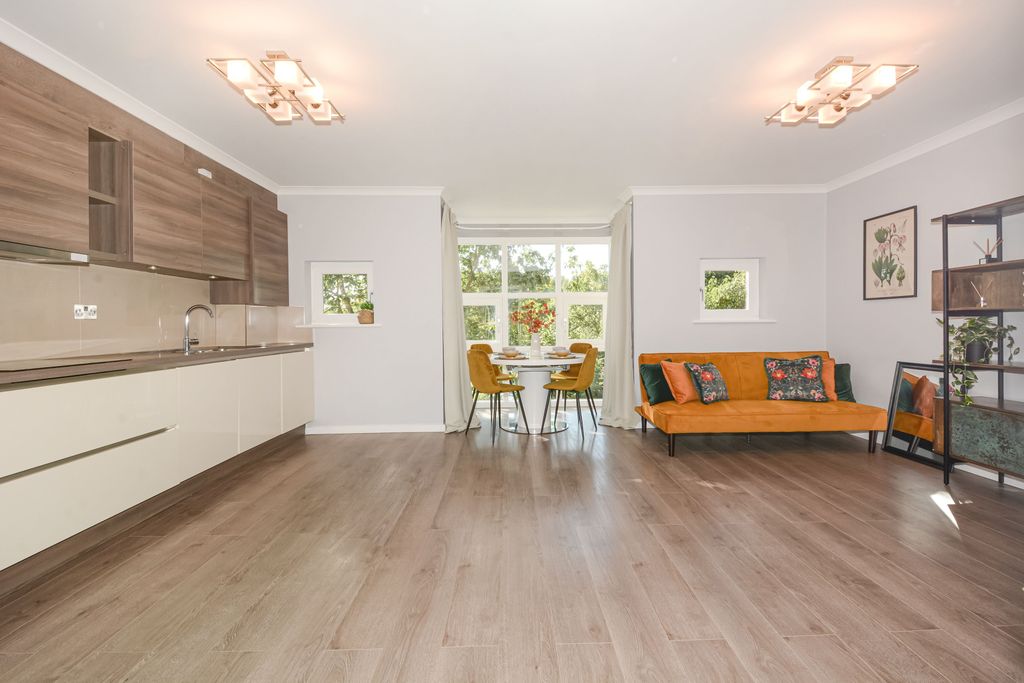 Property photo 2 of 16 Men1Q0Vz