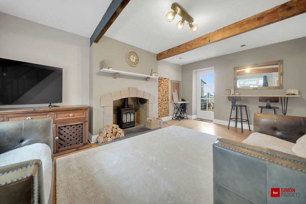 Property photo 3 of 21