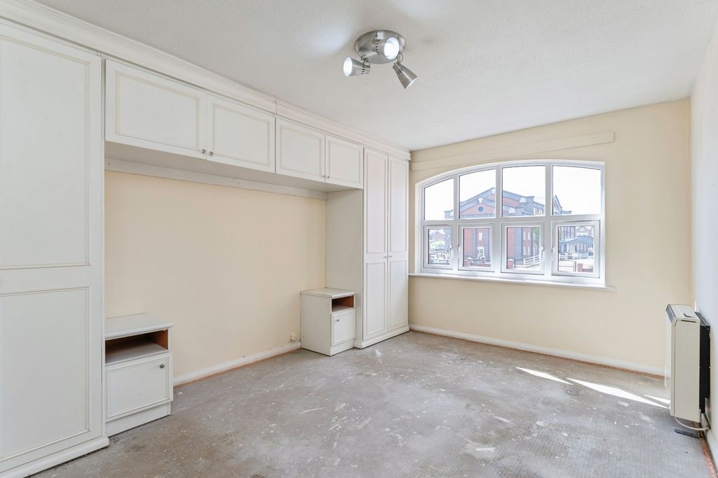 Property photo 3 of 26 Pbox-Img.Jpg