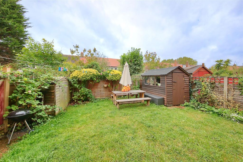 Property photo 3 of 12