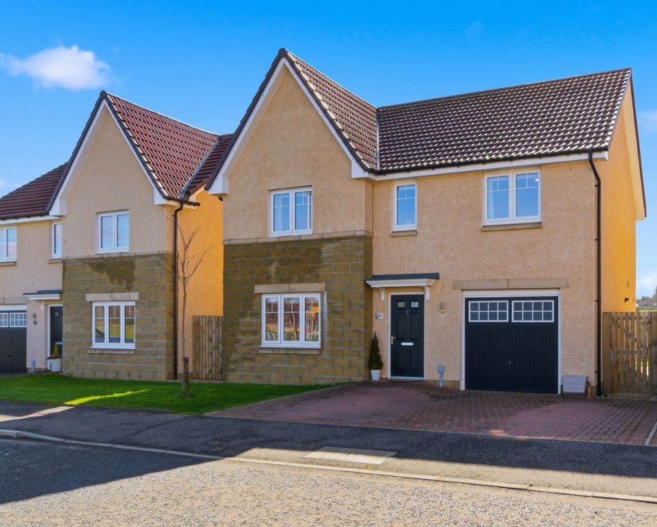 Property photo 1 of 35 5032872