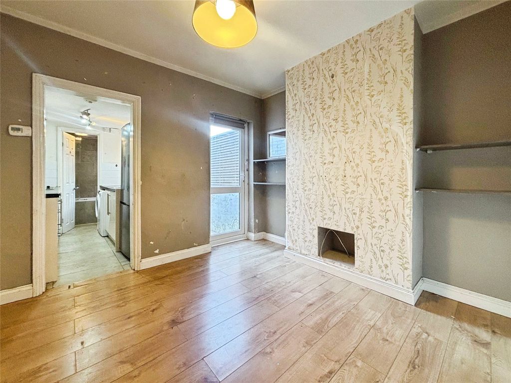 Property photo 3 of 11 Picture No. 06