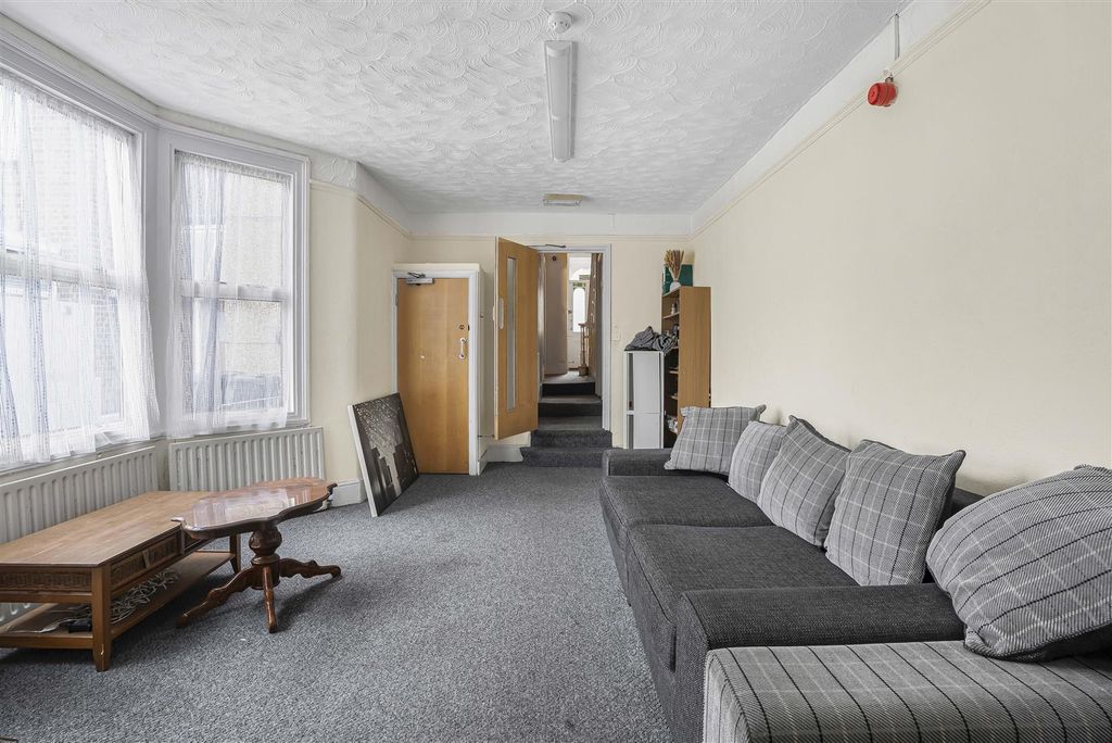 Property photo 2 of 47 2