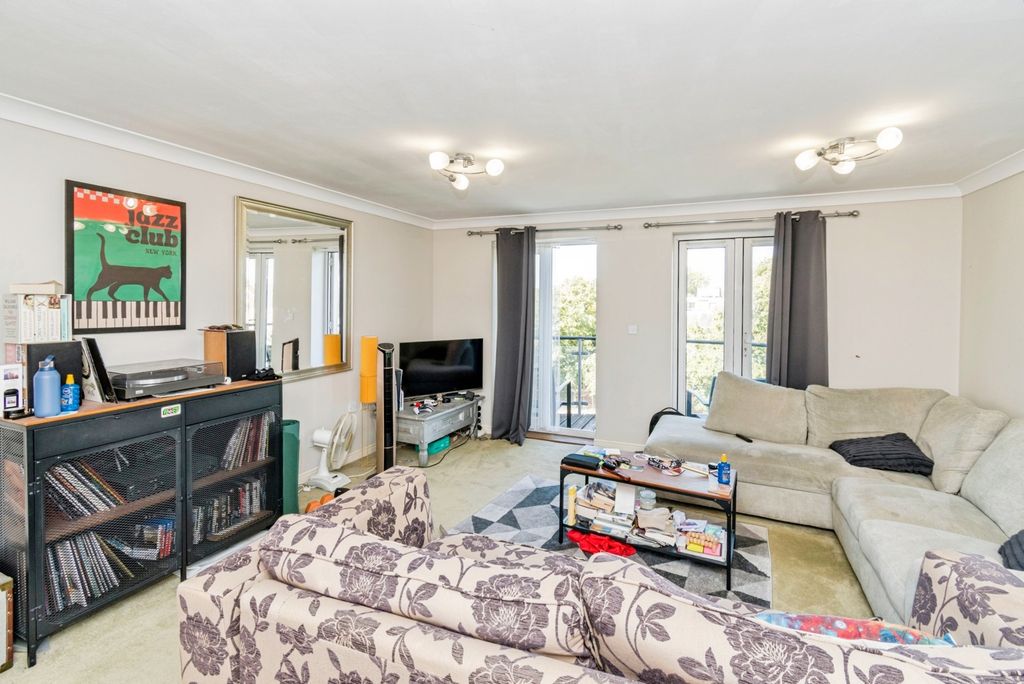 Property photo 2 of 18 Pbox-Img.Jpg
