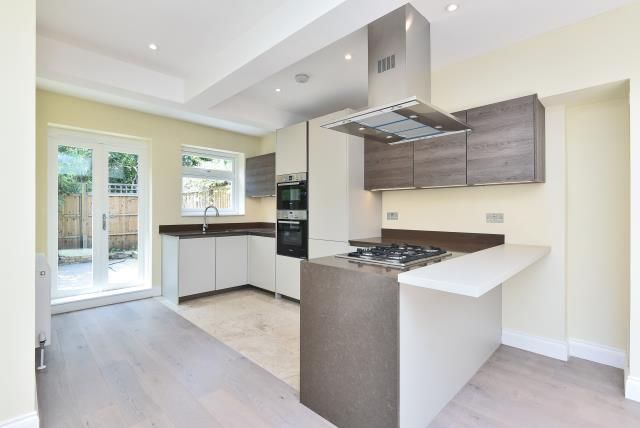 Property photo 2 of 21 Kitchen