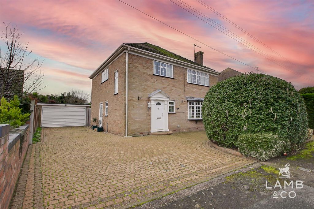 Property photo 1 of 26