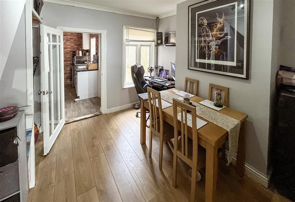 Property photo 3 of 9 Dining Room