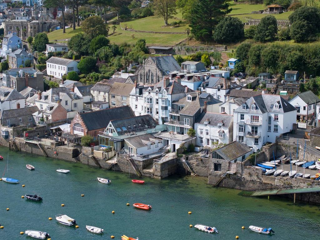 Property photo 1 of 19 Fowey9.Jpg