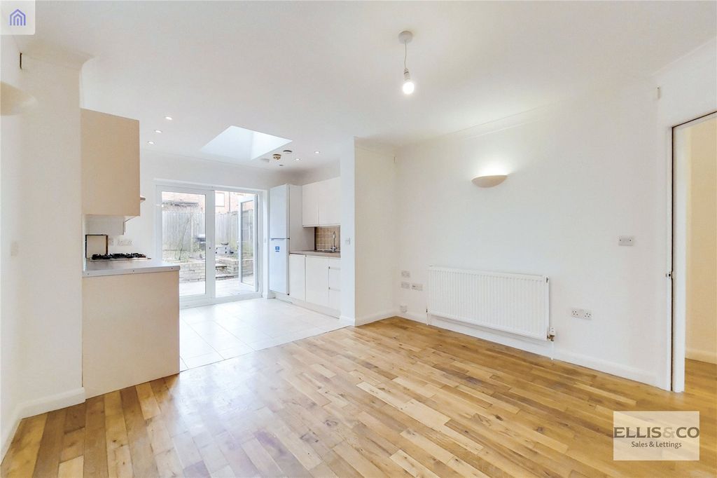 Property photo 2 of 12 Picture No. 07