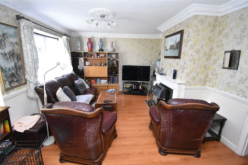 Property photo 2 of 17 Picture No. 14