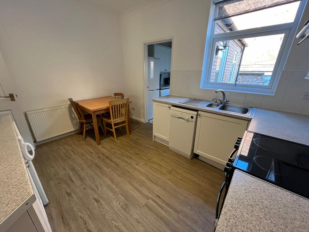 Property photo 3 of 12 Image