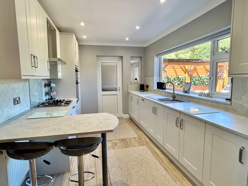 Property photo 2 of 19 Breakfast Kitchen