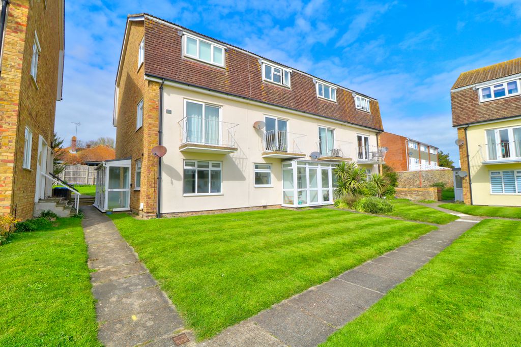 Property photo 1 of 9 Front External