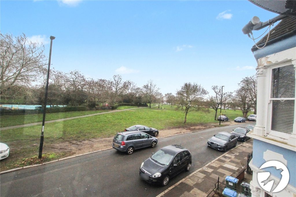 Property photo 2 of 18 Picture 2