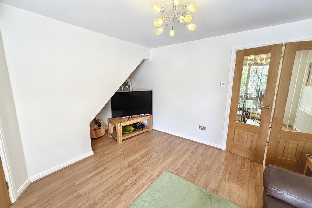 Property photo 3 of 14 5313347