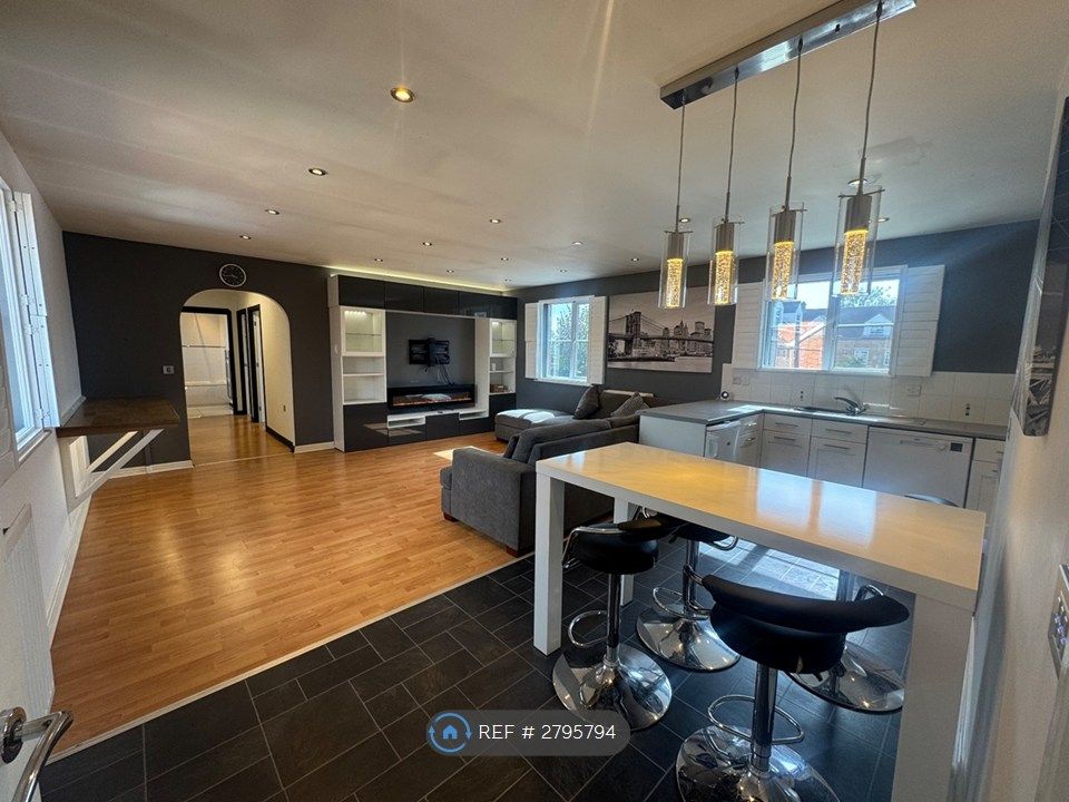 Property photo 1 of 27 Open Plan Area