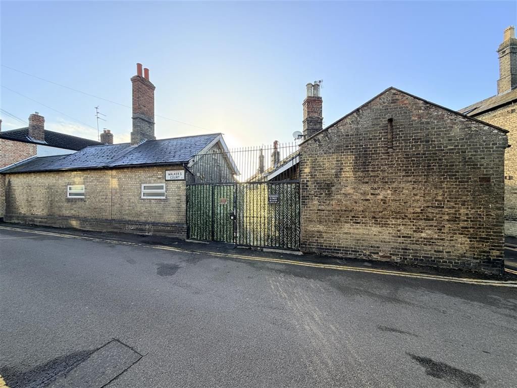 Property photo 1 of 4