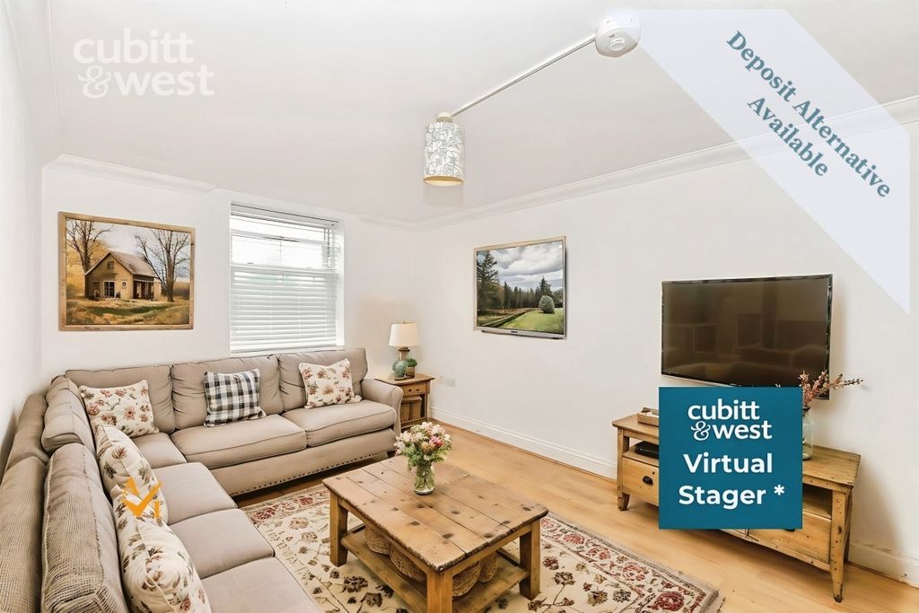 Property photo 2 of 12 Lounge