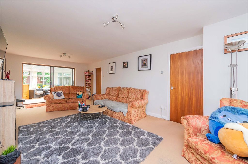Property photo 2 of 40 Picture No. 33