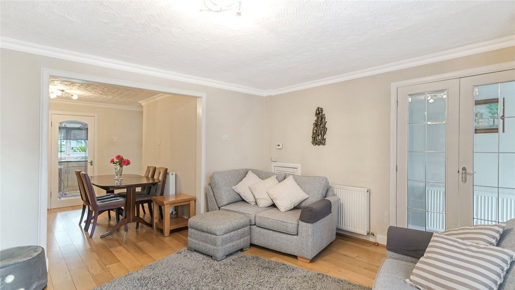 Property photo 3 of 21 Lounge/Diner