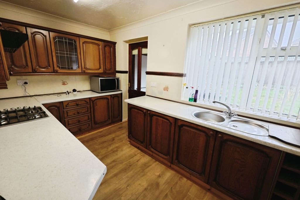 Property photo 3 of 14 Pbox-Img.Jpg