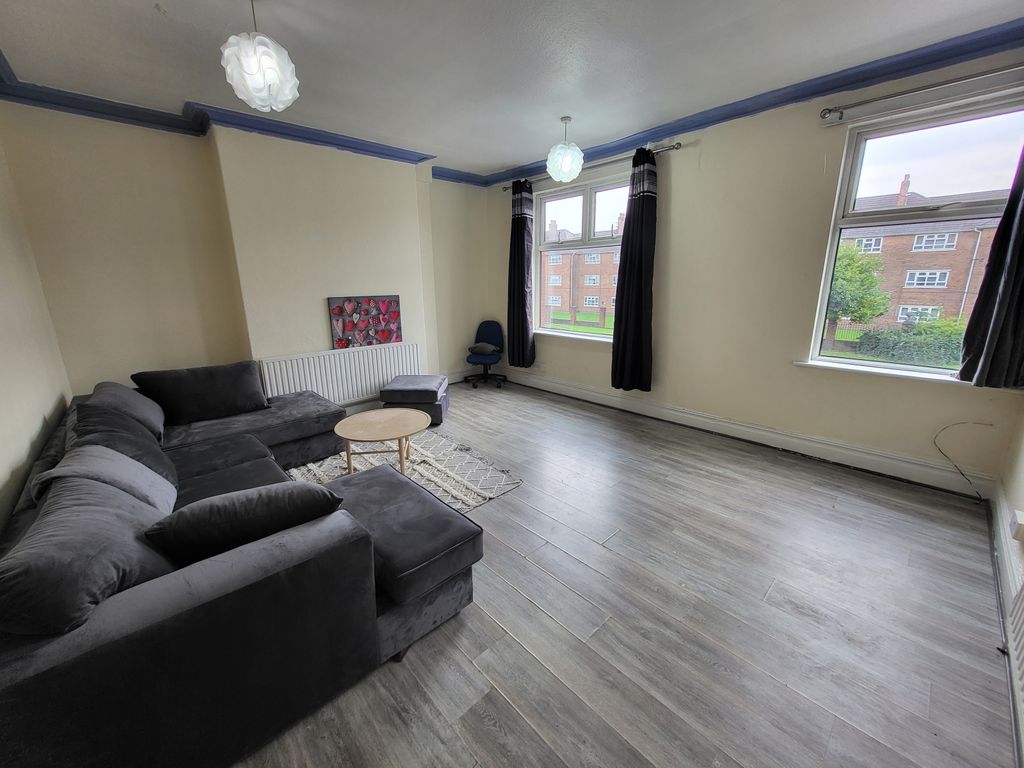 Property photo 2 of 12 Gallery