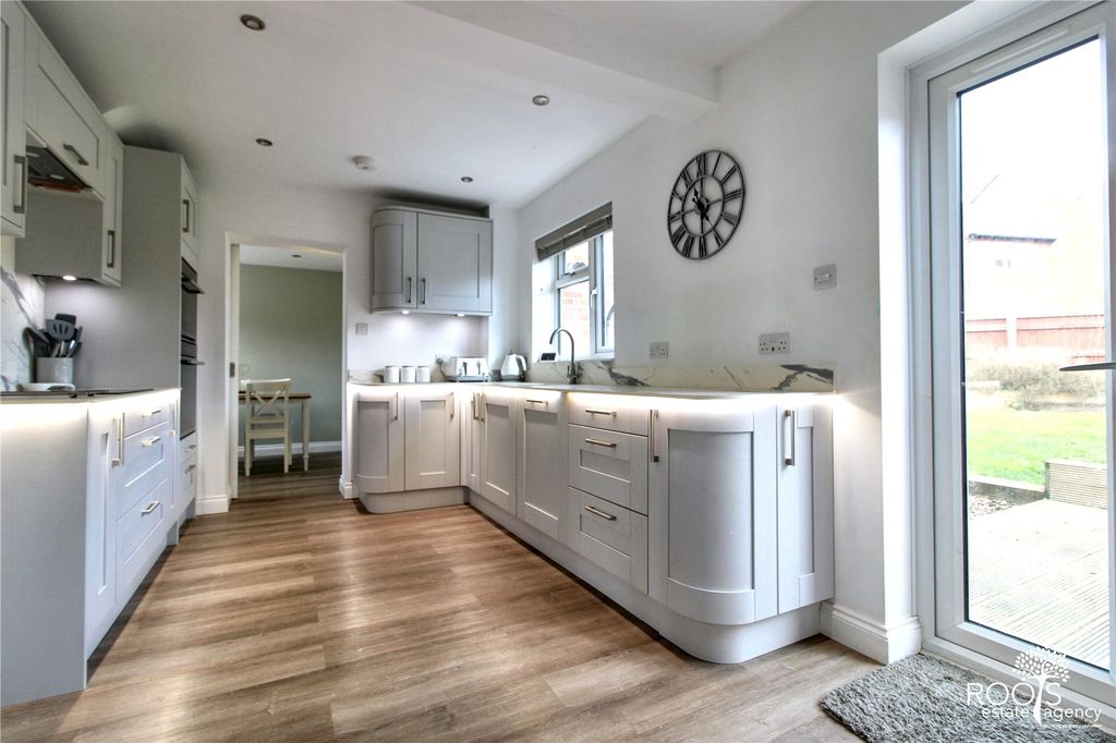 Property photo 2 of 13 Picture No. 01