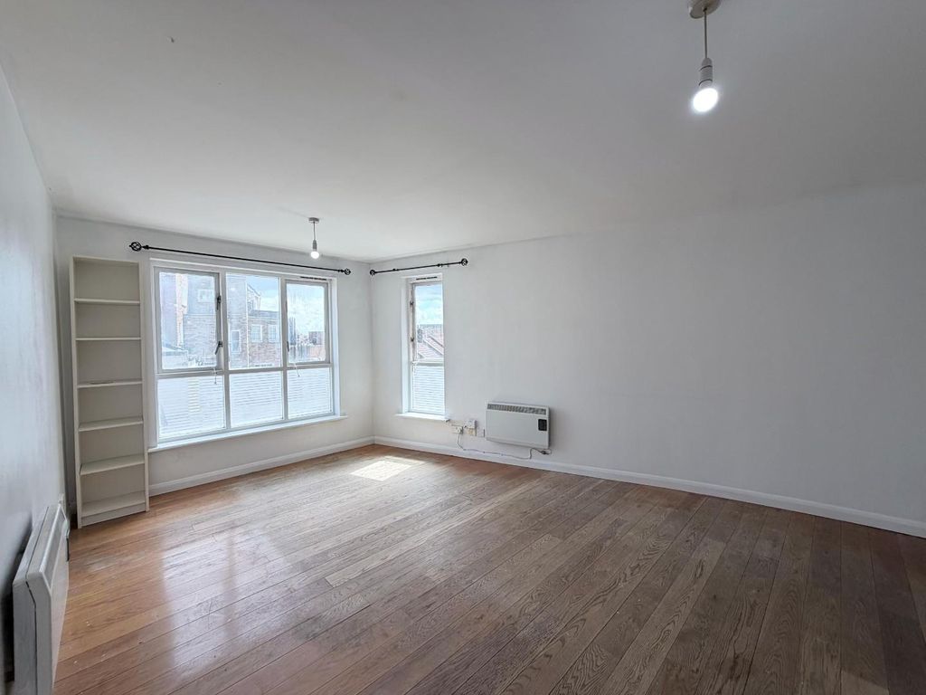 Property photo 2 of 8 1Af7Dd54-162E-4E1F-Bcf0-0B595Ae3B5A0.Jpg