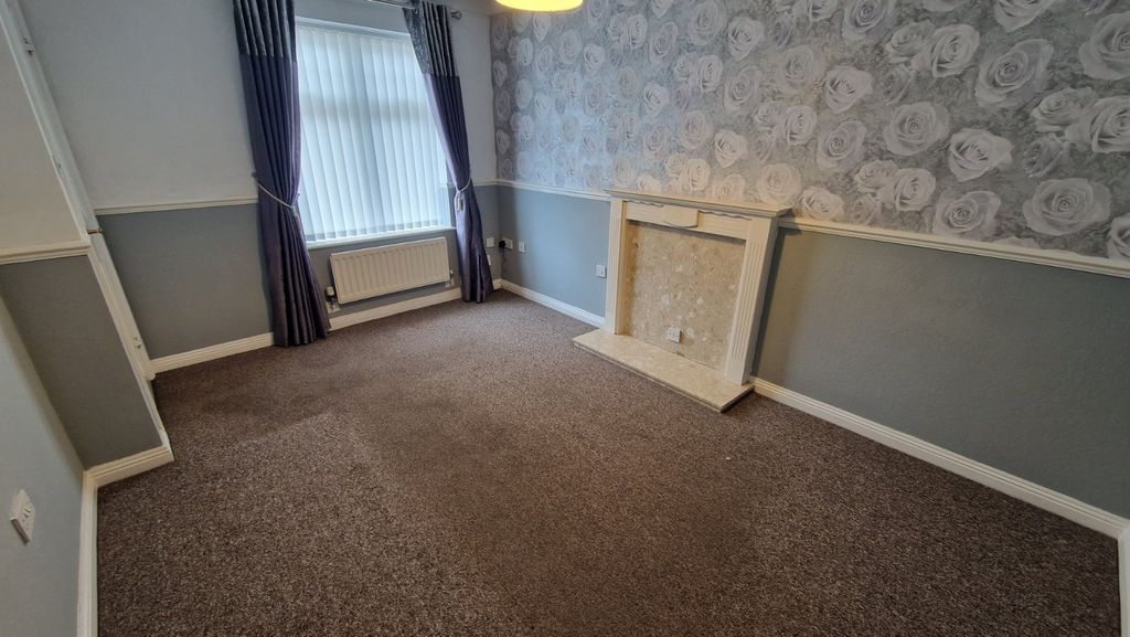 Property photo 2 of 9 Picture No. 06