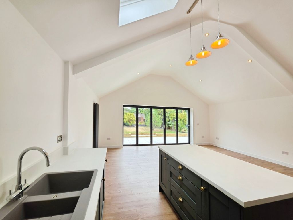 Property photo 2 of 28 Pbox-Img.Jpg