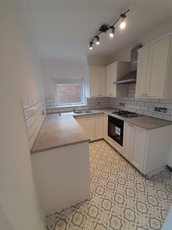 Property photo 2 of 9 Picture No. 20