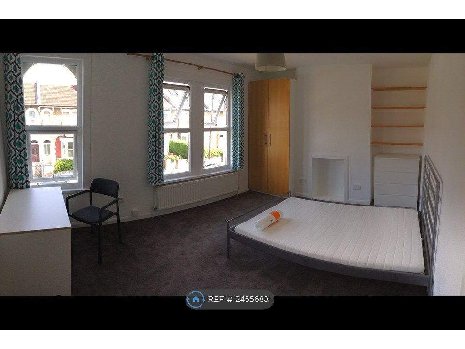 Property photo 3 of 9 Bedroom 1