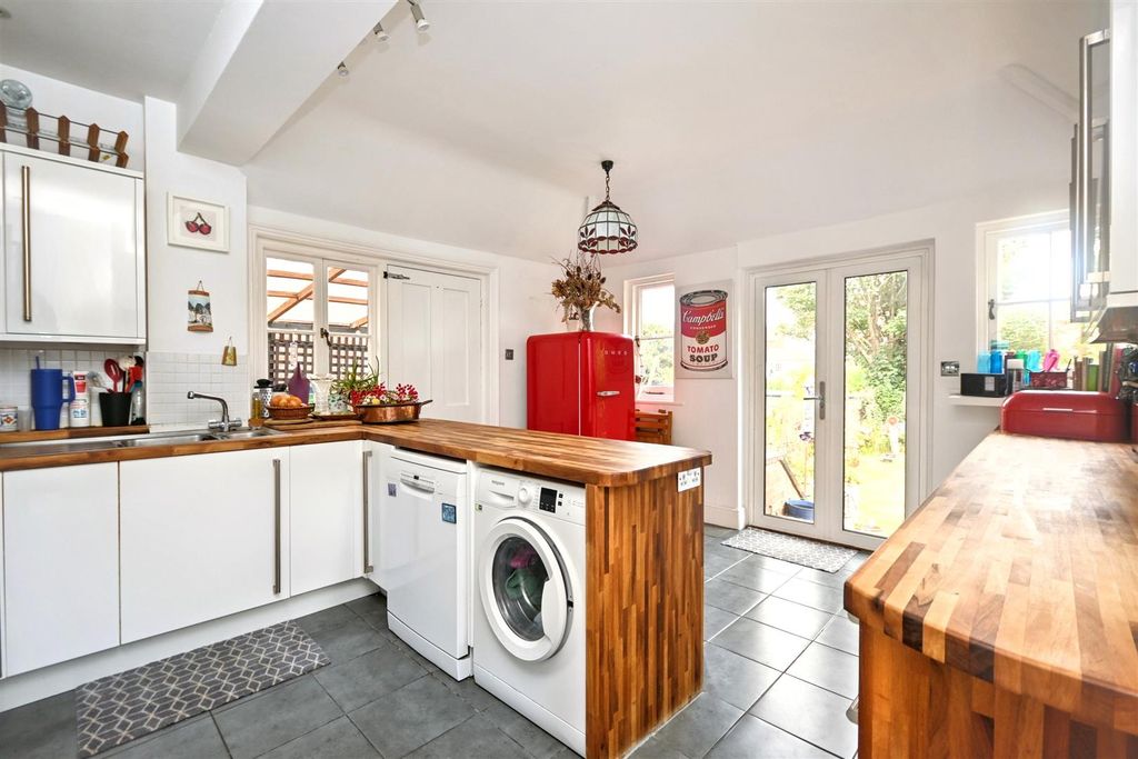 Additional image 11 of 3 bed flat for saleArlington Road, Eastbourne BN21