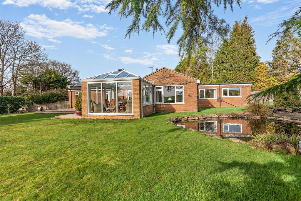 Property photo 1 of 23 8678881-Exterior08-800.Jpg