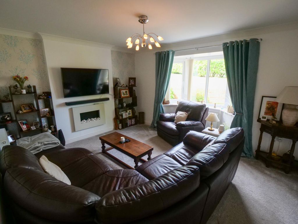 Property photo 2 of 16 Living Room