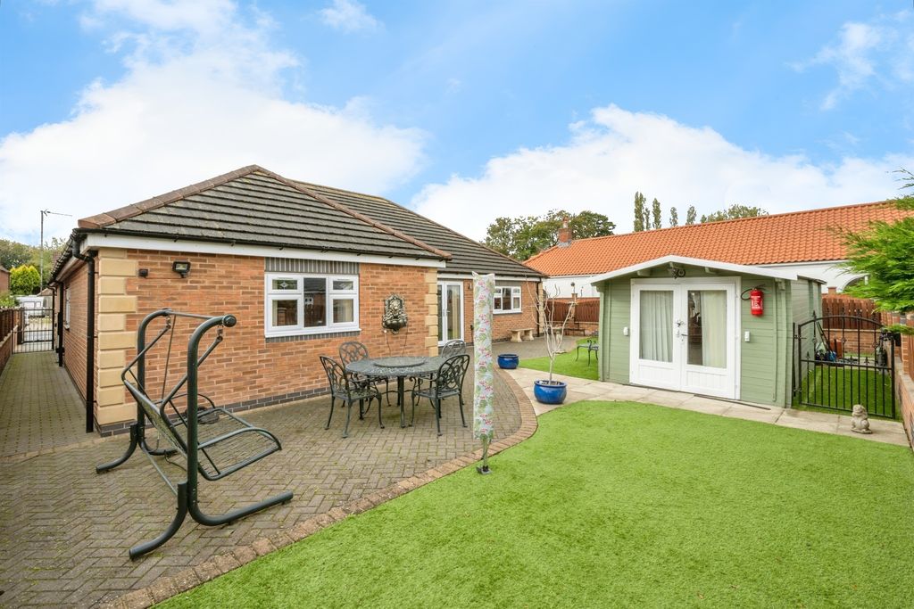 Property photo 2 of 14