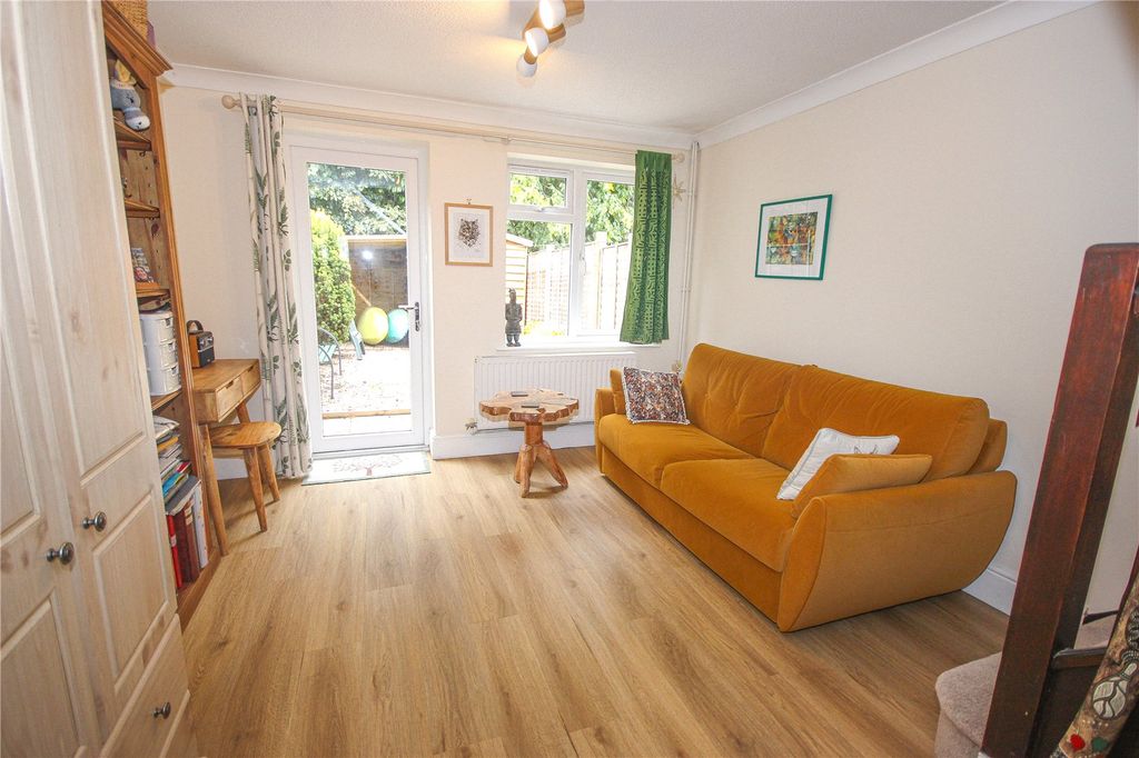 Property photo 3 of 8 Picture No. 04