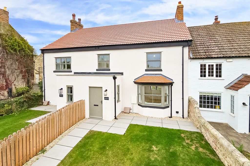 Property photo 1 of 21