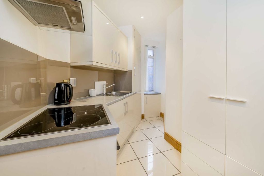 Property photo 3 of 5