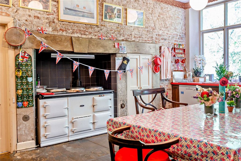 Additional image 13 of 9 bed country house for salePriest Hill, Old Windsor, Windsor, Surrey SL4