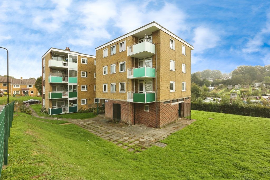 Property photo 1 of 10 Photo