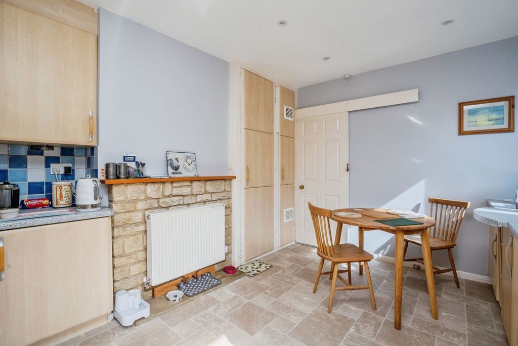 Property photo 3 of 16 Pbox-Img.Jpg