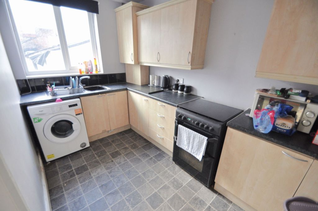 Property photo 3 of 25