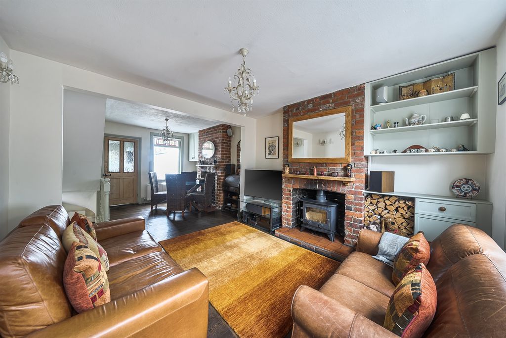 Property photo 3 of 13