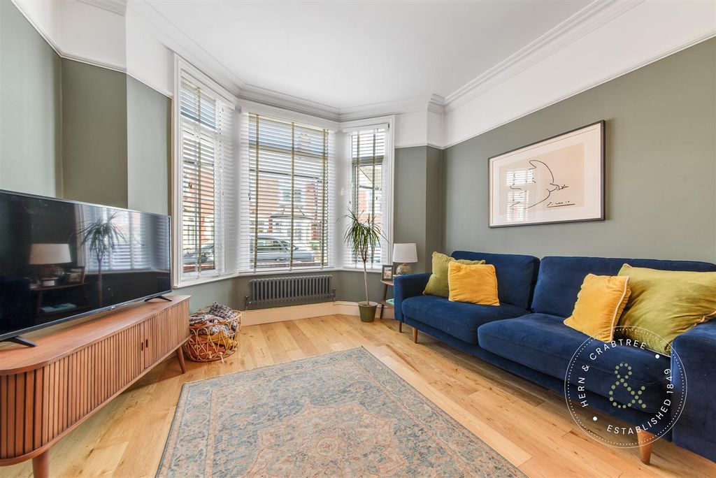 Property photo 2 of 34 Fairfield-Avenue-02.Jpg